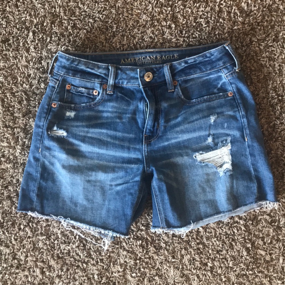 AE tomgirl midi shorts
